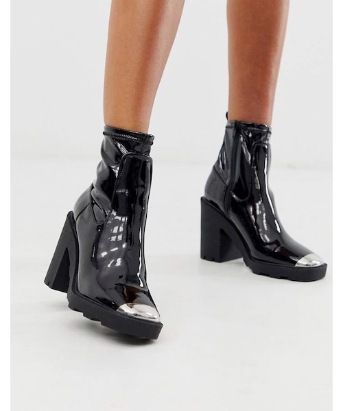 asos（エイソス）の「Asos Design ASOS DESIGN Exchange chunky sock boots in black patent（ブーツ・レディース・Black・6）」の1枚目の写真