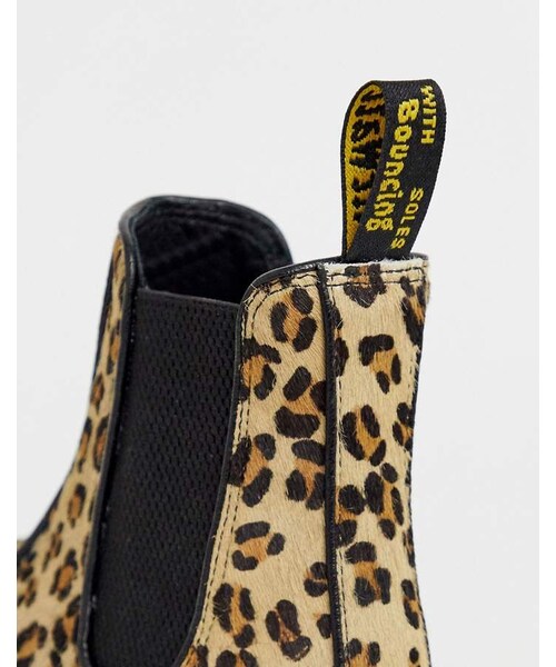 Dr. Martens（ドクターマーチン）の「Dr Martens Flora chelsea boots in leopard（ブーツ・レディース・Multi・5/6/7/8/9/10/11）」の3枚目の写真