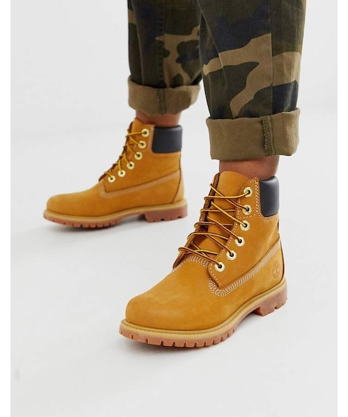 Timberland(ティンバーランド)の「Timberland 6 Premium Wheat leather ankle boots(ブーツ・レディース・Beige・6/7/8/9/5)」の1枚目の写真
