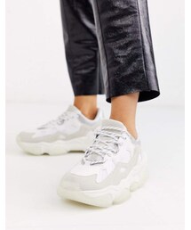 Bershka chunky gel sole sneakers in white