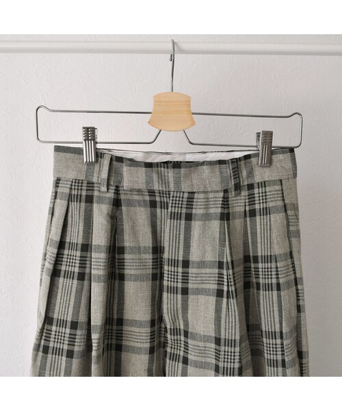 Lavish Gate（ラヴィッシュゲート）の「nh-bottoms-02060　チェック　セミワイド タック テーパード パンツ 　ピスタチオ（スラックス・レディース・その他）」の8枚目の写真