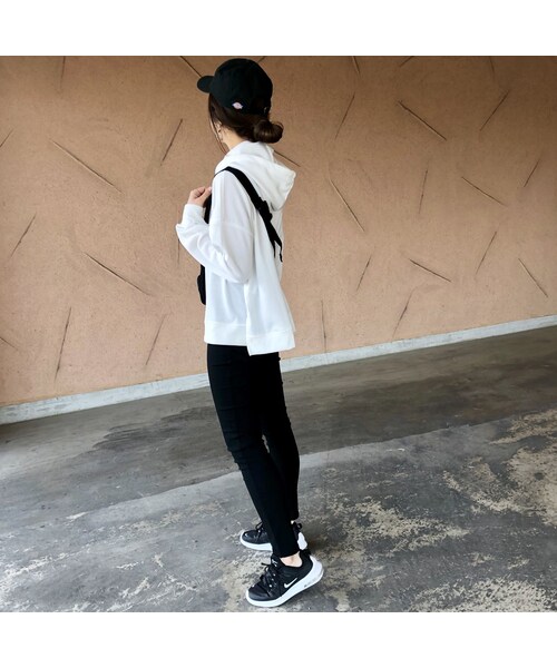 copine(コピン)の「ボックスシルエット!裾スリットパーカー(3color)【クリックポスト対象商品】(パーカー・レディース・その他)」の2枚目の写真