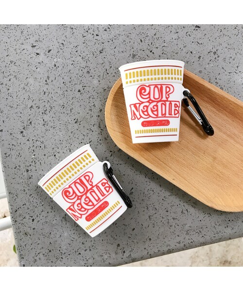 no brand(ノーブランド)の「【食べものシリーズ】 AirPodsケースカバー AirPods第1/2世代専用充電ケースカバー 日清カップヌードル保護ケース カラビナ付き 醤油味デザイン シリコーンケース(スマホケース/カバー・その他)」の5枚目の写真