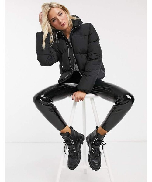 Bershka（ベルシュカ）の「Bershka puffer coat in black（ジャケット/アウター・レディース・Black・XS）」の3枚目の写真