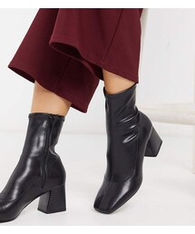 MONKI | Monki stretch ankle boots with block heel in black (ブーツ)