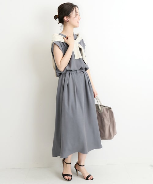 【IENA】 サテンスキッパーシャツワンピース◆ マキシ丈 IENA（イエナ）の「サテンスキッパーシャツワンピース