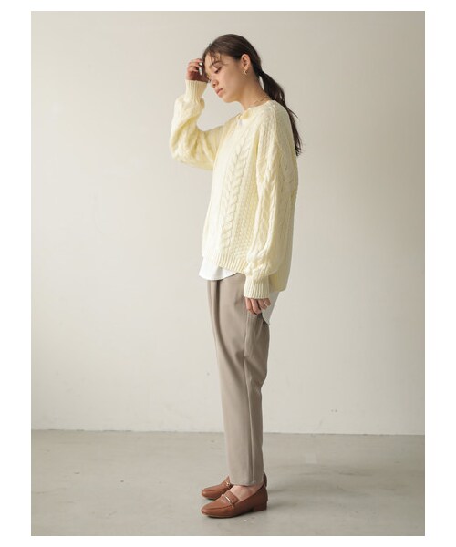 earth music&ecology（アースミュージックアンドエコロジー）の「ラクチンテーパードパンツ（パンツ・ブラック/グレーベージュ・M/L）」の4枚目の写真