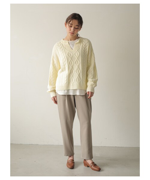 earth music&ecology（アースミュージックアンドエコロジー）の「ラクチンテーパードパンツ（パンツ・ブラック/グレーベージュ・M/L）」の3枚目の写真