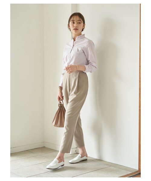 earth music&ecology（アースミュージックアンドエコロジー）の「ラクチンテーパードパンツ（パンツ・ブラック/グレーベージュ・M/L）」の11枚目の写真