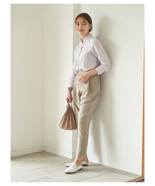 earth music&ecology（アースミュージックアンドエコロジー）の「ラクチンテーパードパンツ（パンツ・ブラック/グレーベージュ・M/L）」の12枚目の写真