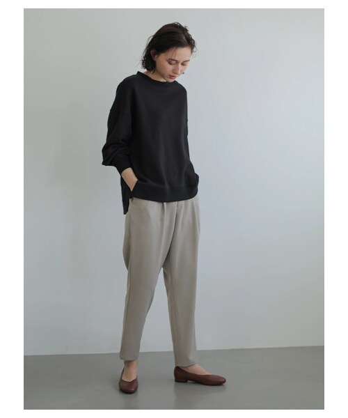 earth music&ecology（アースミュージックアンドエコロジー）の「ラクチンテーパードパンツ（パンツ・ブラック/グレーベージュ・M/L）」の10枚目の写真