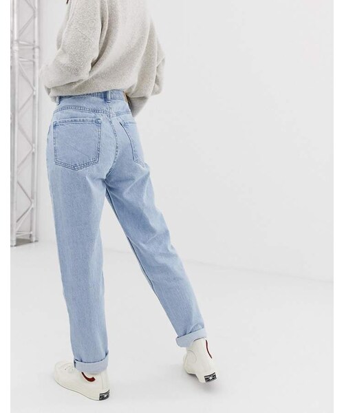 Bershka（ベルシュカ）の「Bershka mom fit jean in light blue（デニムパンツ・レディース・Blue・36/38）」の2枚目の写真