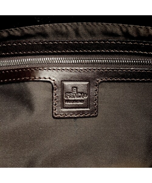 FENDI ズッカ柄 ワンハンドルバッグ ブラウン ヴィンテージ FENDI ズッカ柄 ワンハンドルバッグ ブラウン ヴィンテージ □ FENDI
