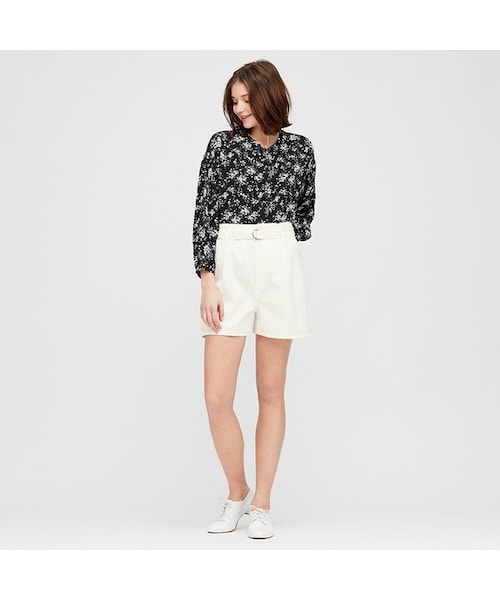 UNIQLO（ユニクロ）の「ハイライズベルテッドデニムショートパンツ（その他パンツ・レディース・BLUE 64/BLUE 66/OFF WHITE 01・29/36/25/32/27/21/30/26/34/22/28/24/23）」の2枚目の写真