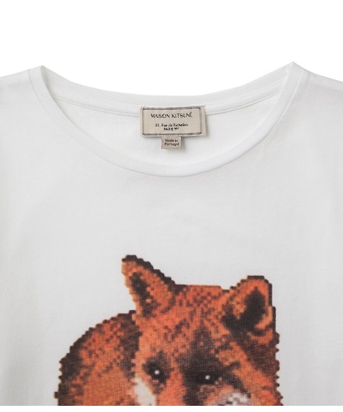 Maison Kitsune（メゾンキツネ）の「【先行受注】ウォーキングフォックス プリントTシャツ WALKING FOX TEE（トップス・レディース・チャコール・S）」の5枚目の写真