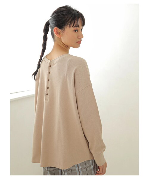 E hyphen world gallery（イーハイフンワールドギャラリー）の「ミリタリーワッフルバックボタンプルオーバー（トップス・アイボリー/ブラック/ベージュ/ライトカーキ・F）」の19枚目の写真
