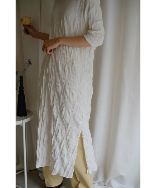 OpenCLOSE（オープンクローズ）の「バニラリンクルワンピース（ドレス・レディース・ベージュ/ホワイト・ONE）」の2枚目の写真