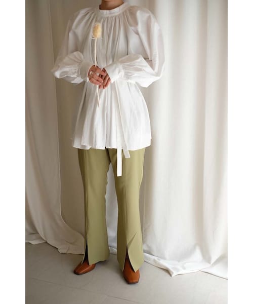 OpenCLOSE(オープンクローズ)の「スタンドカラーボリュームブラウス(シャツ/ブラウス・レディース・ホワイト・ONE)」の1枚目の写真