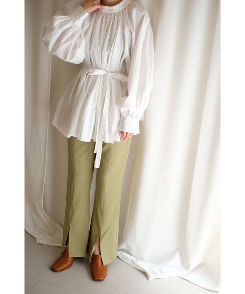 OpenCLOSE(オープンクローズ)の「スタンドカラーボリュームブラウス(シャツ/ブラウス・レディース・ホワイト・ONE)」の5枚目の写真