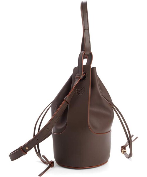 LOEWE(ロエベ)の「Loewe Balloon Leather Bucket Bag(ショルダーバッグ・レディース・Brown・One Size)」の2枚目の写真