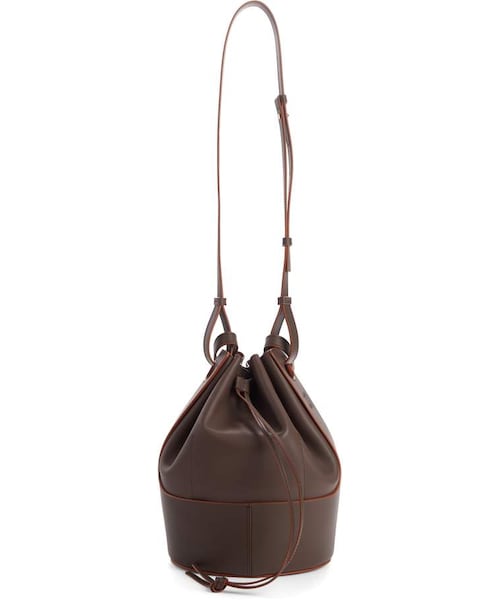 LOEWE(ロエベ)の「Loewe Balloon Leather Bucket Bag(ショルダーバッグ・レディース・Brown・One Size)」の3枚目の写真