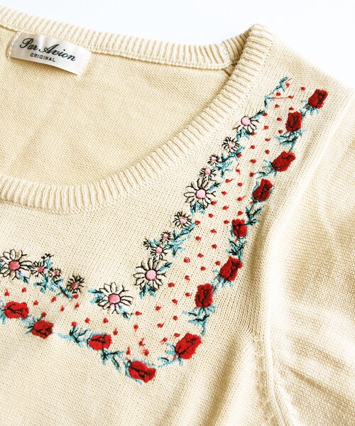 paravion（パラビオン）の「小花刺繍スクエアニットプルオーバー（トップス・レディース・ピンク/サックス/アイボリー・ワンサイズ）」の6枚目の写真