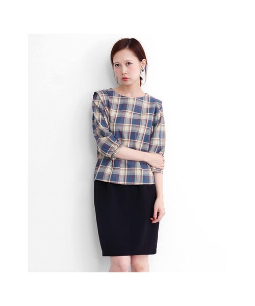 KBF（ケイビーエフ）の「2wayチェックプルオーバー（トップス・レディース・BEIGE/NAVY/RED・one）」の4枚目の写真