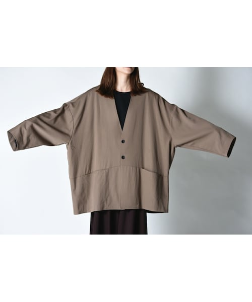 BISHOOL（ビシュール）の「BISHOOL Wool Gabardine 02 Wide Jacket（その他アウター・レディース・ブラック/ベージュ・F）」の2枚目の写真