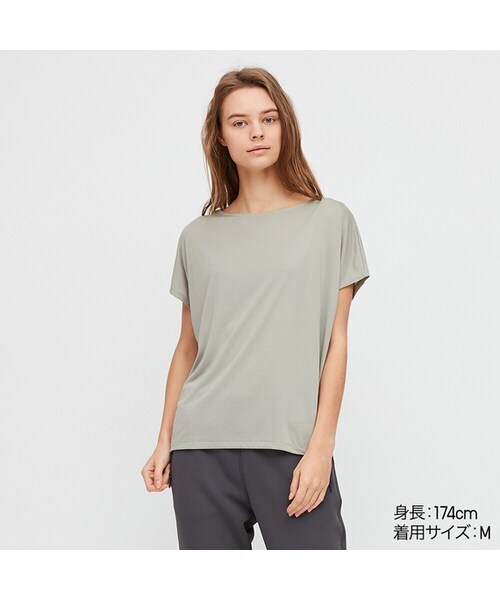 UNIQLO（ユニクロ）の「ドレープクルーネックT（半袖）（Tシャツ/カットソー・レディース・BEIGE 31/BLUE 66/NAVY 69/GREEN 51/OLIVE 56/WHITE 00/BLACK 09/PINK 12/NATURAL 30・3XL/S/XXL/XL/M/XS/L）」の5枚目の写真