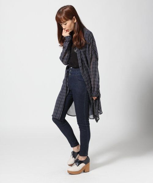 HARE（ハレ）の「チェックシフォンロングシャツ（トップス・レディース・レッド/ネイビー・FREE）」の13枚目の写真