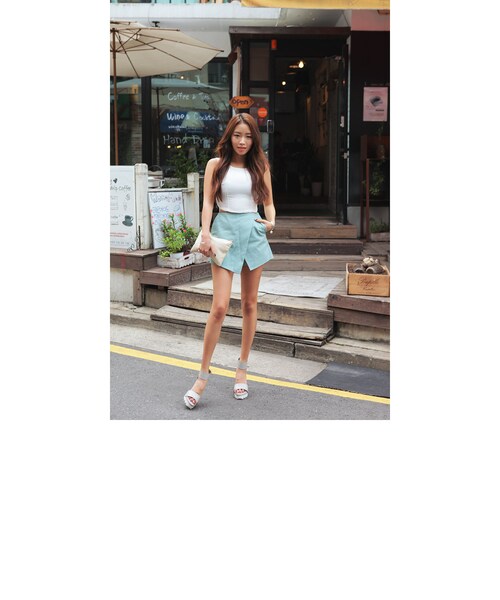 STYLENANDA(スタイルナンダ)の「後ジッパーノースリーブスリムクロップドトップス(トップス・レディース・ホワイト/カーキ/ブラック・フリーサイズ)」の15枚目の写真