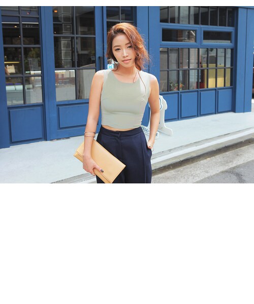 STYLENANDA(スタイルナンダ)の「後ジッパーノースリーブスリムクロップドトップス(トップス・レディース・ホワイト/カーキ/ブラック・フリーサイズ)」の13枚目の写真