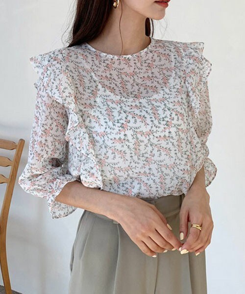 DHOLIC（ディーホリック）の「フリルフローラルブラウス（シャツ/ブラウス・レディース・ブラック/ピンク/ホワイト/ブルー・FREE）」の2枚目の写真