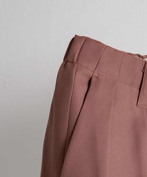 LIDNM（リドム）の「DRAPE CHINO SLACKS（スラックス・メンズ・ブラウン系・SMALL/MEDIUM/LARGE）」の9枚目の写真
