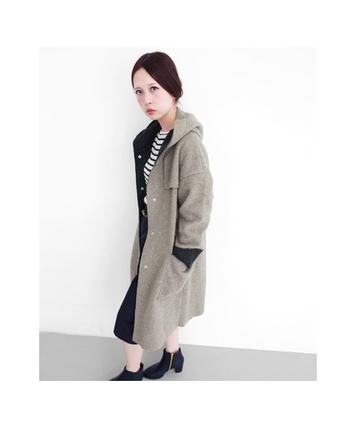 KBF（ケイビーエフ）の「ダブルフェイスフード付きコート（ジャケット/アウター・レディース・MOCHA/CHARCOAL・one）」の9枚目の写真