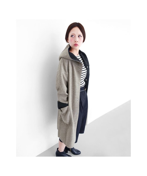 KBF（ケイビーエフ）の「ダブルフェイスフード付きコート（ジャケット/アウター・レディース・MOCHA/CHARCOAL・one）」の8枚目の写真