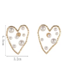 ノーブランド ピアス 両耳 no brand（ノーブランド）の「埋め込みパール クリア ハート ♡ ピアス