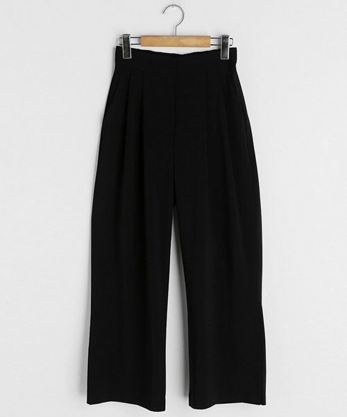 DHOLIC（ディーホリック）の「タックスリットワイドスラックス（その他パンツ・レディース・グリーン/ベージュ/ブルー/ブラック/ピンク・FREE）」の2枚目の写真