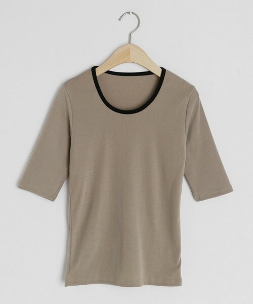 DHOLIC（ディーホリック）の「配色ラウンドネックTシャツ（Tシャツ/カットソー・レディース・ブラック/パープル/ホワイト/ベージュ・FREE）」の3枚目の写真