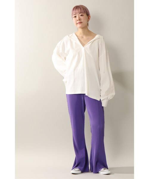 notch.(ノッチ)の「プリーツフレアパンツ(パンツ・オフホワイト/ブラック/ミントグリーン/ターコイズブルー/ソフトパープル/ライラック/パープル・M(9ゴウ)/トールM)」の7枚目の写真