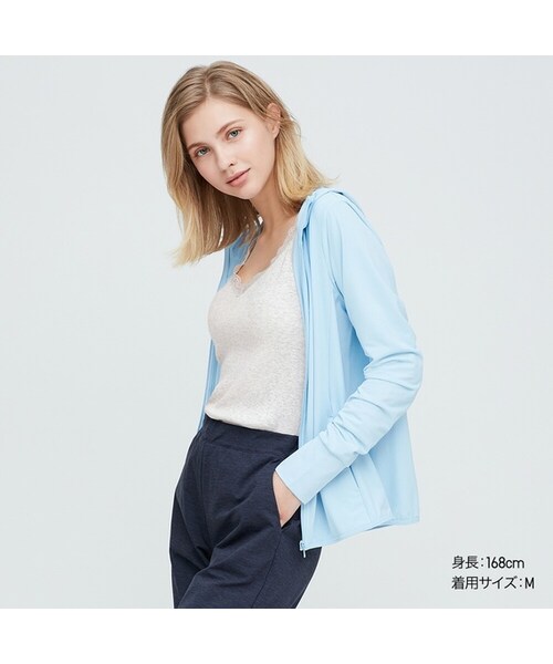 UNIQLO（ユニクロ）の「2WAYリブレースタンクトップ（Tシャツ/カットソー・レディース・NAVY 69/BLUE 64/BLACK 09/LIGHT GRAY 02/PINK 10/WHITE 00/NATURAL 30・XL/S/M/3XL/XS/L/XXL）」の4枚目の写真
