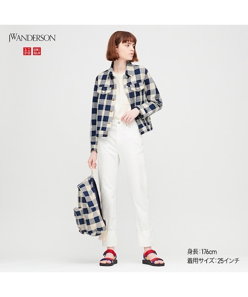 UNIQLO（ユニクロ）の「ハイライズスリムフィットストレートジーンズ（デニムパンツ・レディース・NAVY 69/BLUE 63/WHITE 00・21/25/34/30/22/29/24/26/36/28/27/32/23）」の2枚目の写真