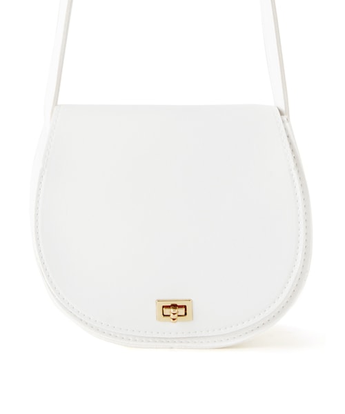 GRL（グレイル）の「エコレザーフラップショルダーバッグ（ショルダーバッグ・レディース・ベージュ/オフホワイト/オリーブ/モカ/グレージュ/カーキ/ピンク/ブルー/ブラック・F）」の2枚目の写真