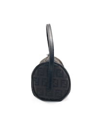 FENDI ズッカ ハンドバッグ アクセサリーポーチ FF金具 キャンバス STORES.jp（ストアーズドットジェーピー）の「FENDI フェンディ