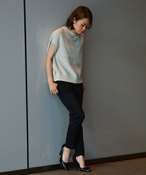 Johnbull Private labo（ジョンブルプライベートラボ）の「【新色追加！】3/4トラウザー（チノパンツ・レディース・ホワイト/ブラック/カーキ/ダークグリーン/グレー・X-SMALL/SMALL/MEDIUM/LARGE）」の2枚目の写真