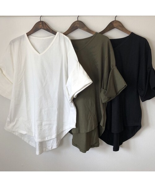 copine(コピン)の「再入荷!ゆるっと大人可愛い!袖ロールアップVネックTシャツ (3color)【クリックポスト対象商品】(Tシャツ/カットソー・レディース・その他)」の14枚目の写真