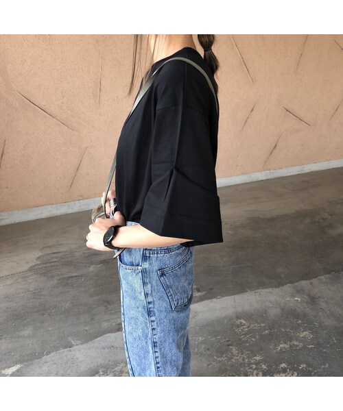 copine(コピン)の「再入荷!ゆるっと大人可愛い!袖ロールアップVネックTシャツ (3color)【クリックポスト対象商品】(Tシャツ/カットソー・レディース・その他)」の7枚目の写真