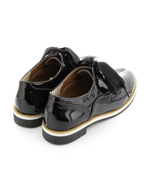 LEPSIM(レプシィム)の「BIGリボン2WAYシューズ(シューズ・レディース・エナメルブラック/グリッターシルバー・M(23-23.5)/L(24-24.5))」の5枚目の写真