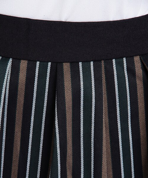 RAY CASSIN（レイカズン）の「レジメンフレアスカート（スカート・グリーン/レッド・FREE）」の6枚目の写真