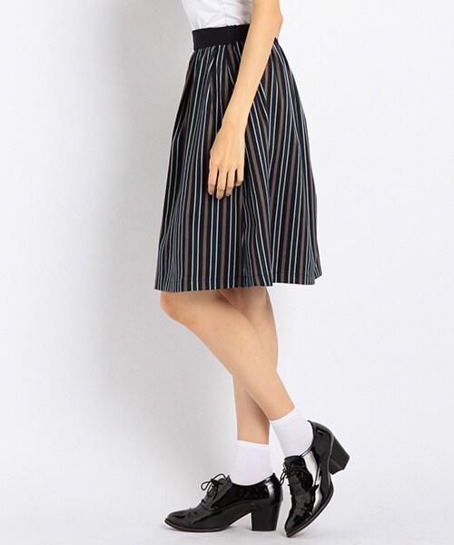 RAY CASSIN（レイカズン）の「レジメンフレアスカート（スカート・グリーン/レッド・FREE）」の3枚目の写真